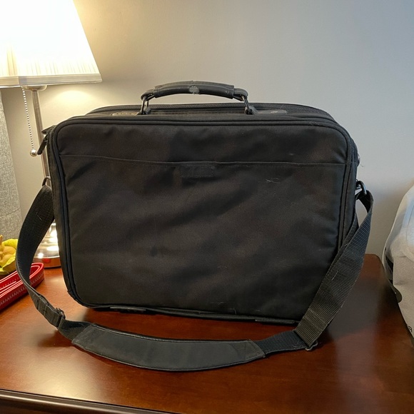 Laptop carry case - Picture 2 of 16